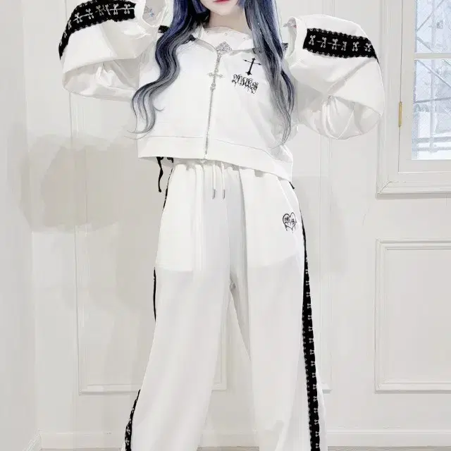 MARS 마즈 하트 로고 자수 레이스 후크 라인 팬츠