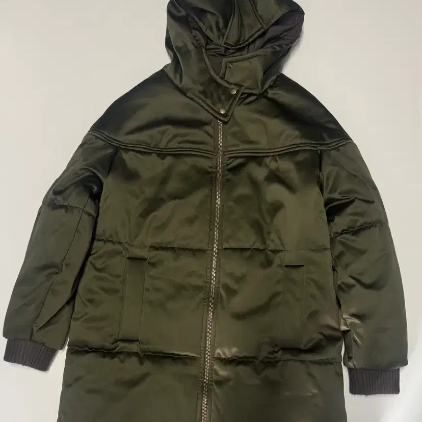 정품! 여성 아페쎄 A.P.C 폴리 다운 후드 패딩 36 카키