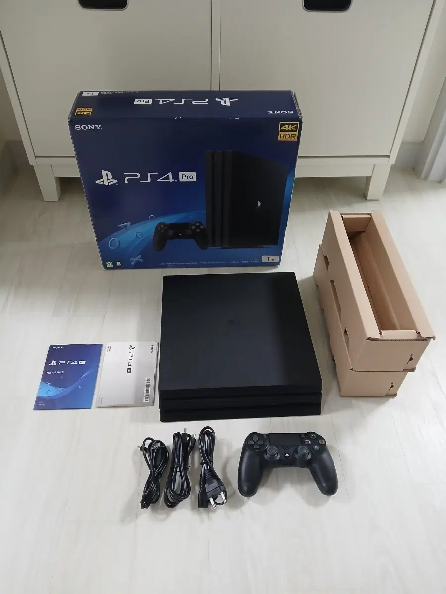 PS4 프로 7218B 팝니다 펌웨어 12.25