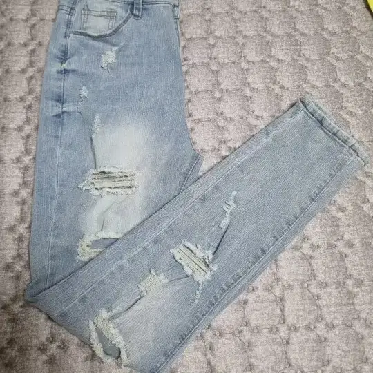 찢연청바지(프리)