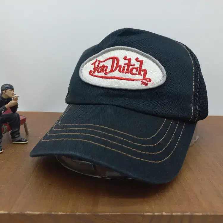 Y2K 올드 빈티지 본더치 Von Dutch 타원 패치 자수 로고 메쉬 트러커 캡 야구모자 블랙