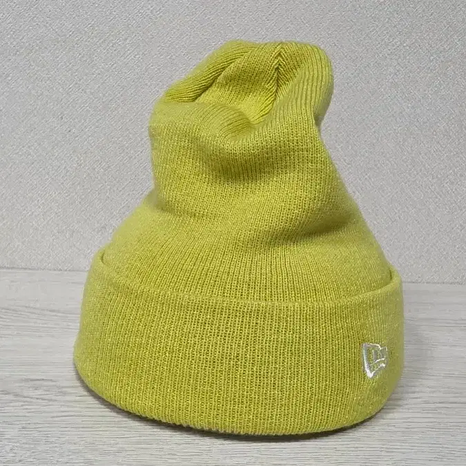 뉴에라 라임색 니트비니 프리 57-60cm