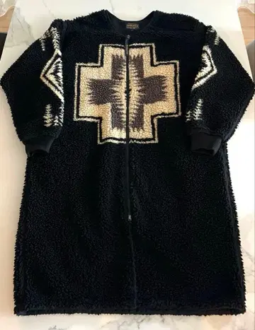 Pendleton 보아 롱 자켓 블랙