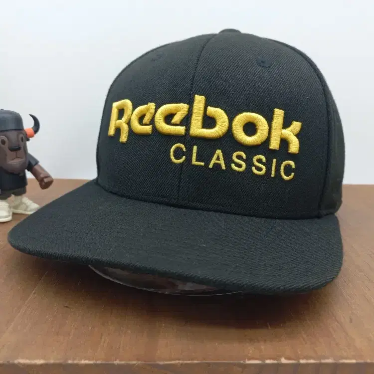 리복 클래식 Reebok 벡터 로고 6패널 힙합 스냅백 스포츠 야구모자 베이스볼 볼캡 블랙
