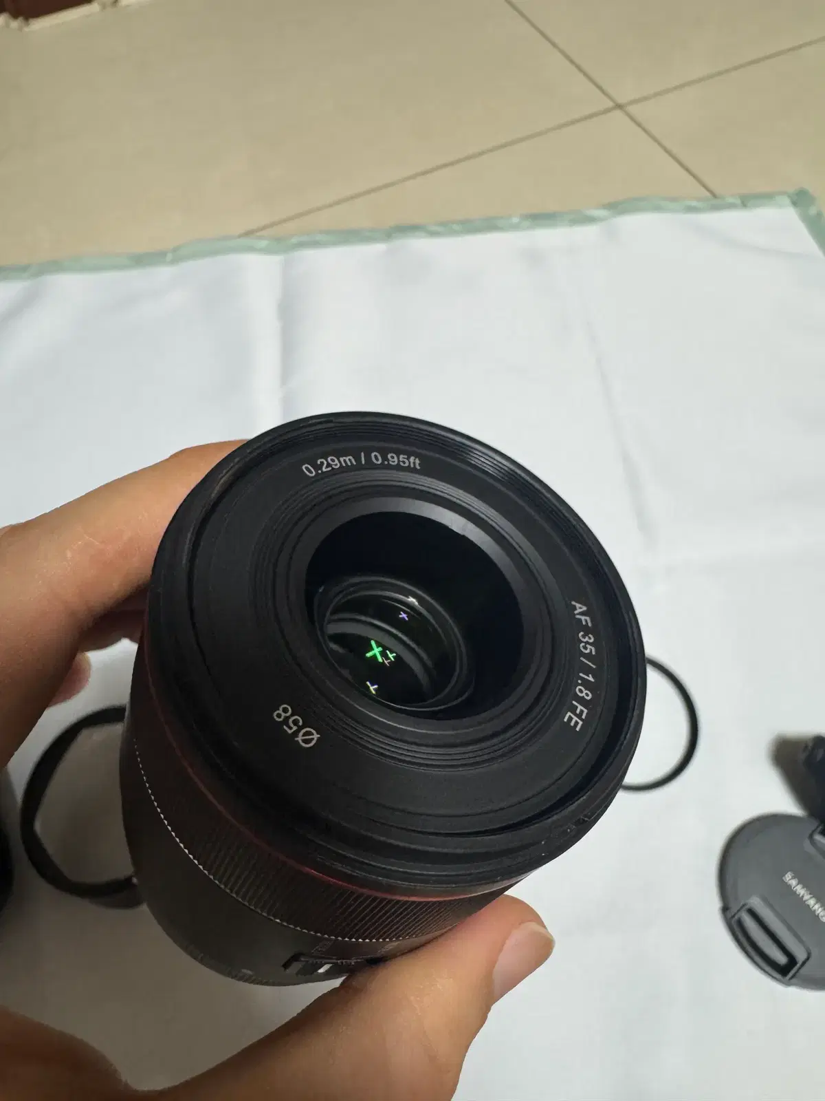 삼양 AF 35mm F1.8 FE 렌즈 판매합니다.