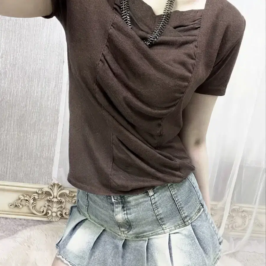 일본빈티지 셔링디테일 초코반팔탑 짜잔씨모리걸헤이세이라떼갸루아일릿맛핀터레스트