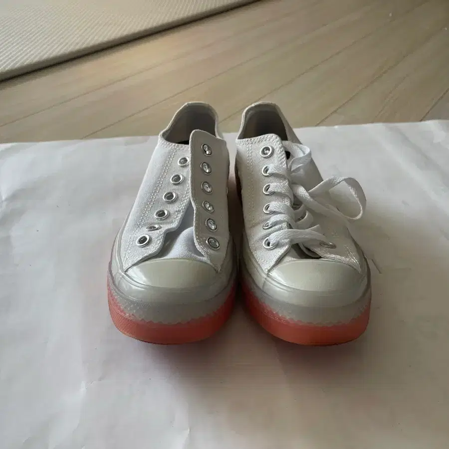컨버스 척테일러 올스타 CX 로우 화이트/오렌지 235