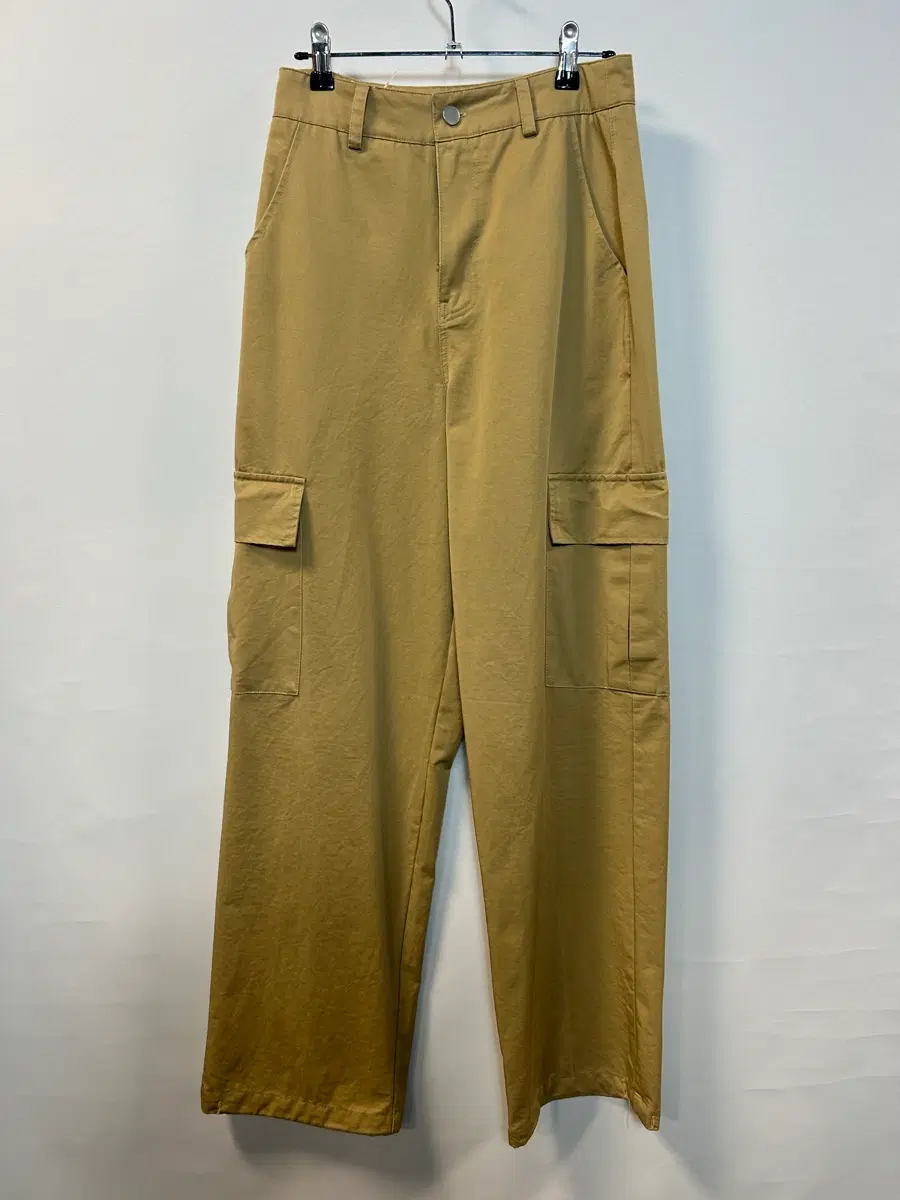 베이지 카고 팬츠