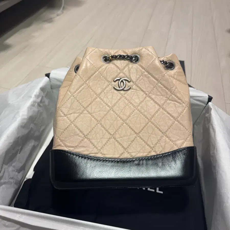 샤넬 가브리엘백팩 베이지 스몰 새상품