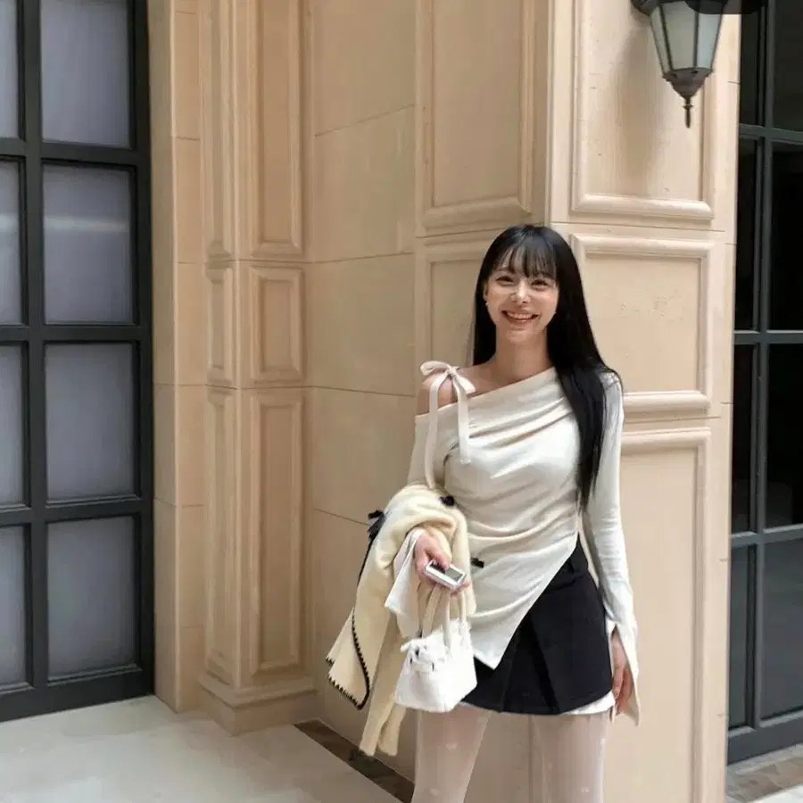 교신 클라우드이모션 자체제작 오프숄더 루즈핏 긴팔 탑