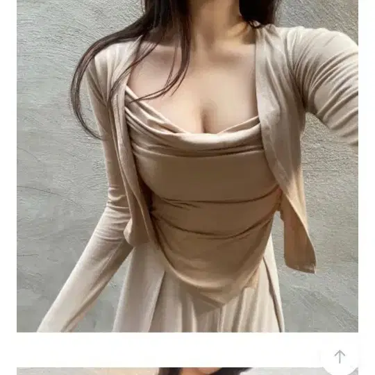 교신 셔링 나시 베이지색 가디건 세트