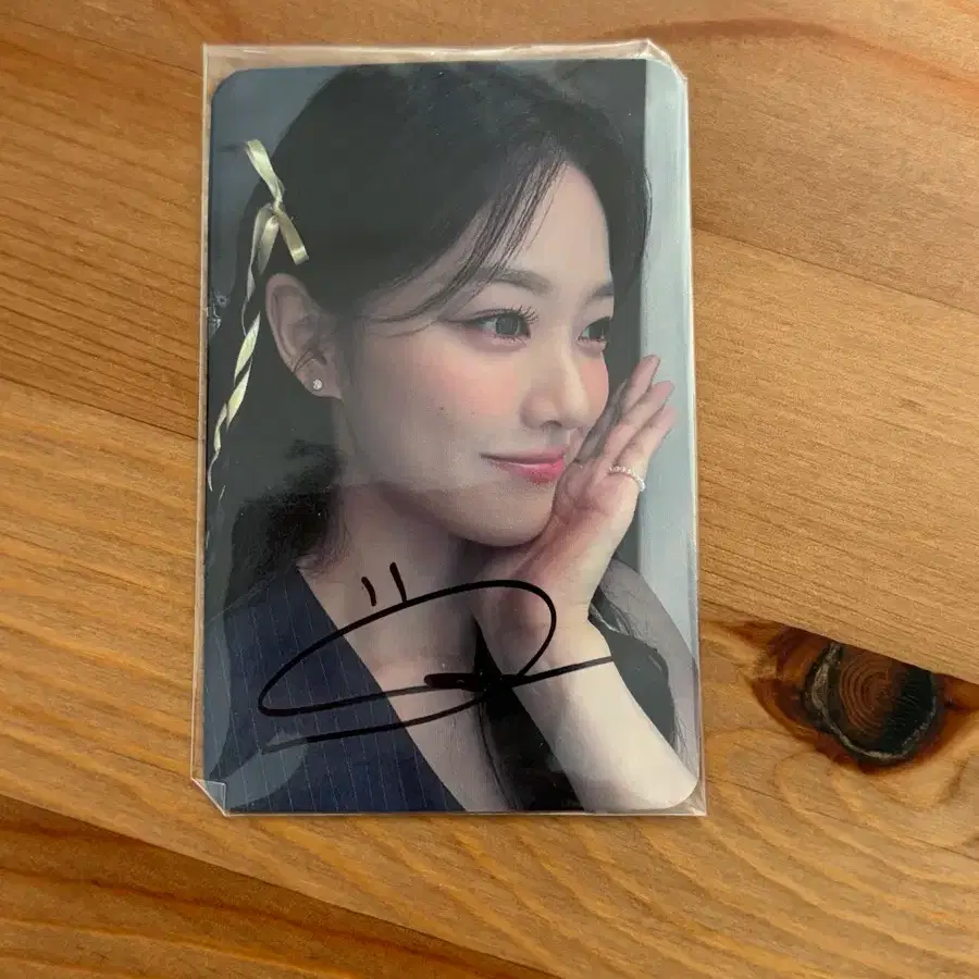 루셈블 이달소 레이턴시 현진 싸인 포카