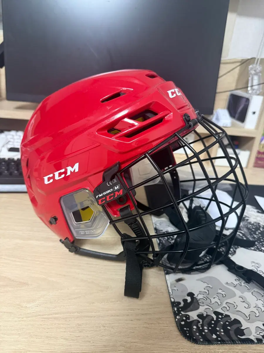 CCM tacks 210 아이스하키 헬멧 레드