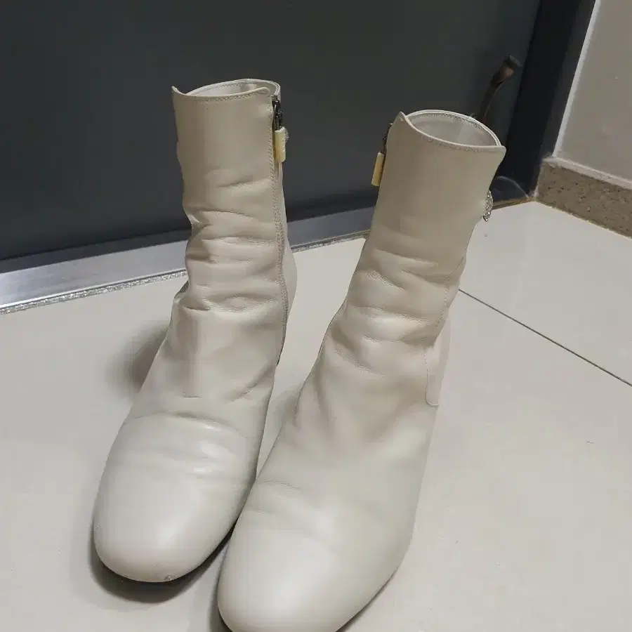 245 닥스 가죽앵글부츠