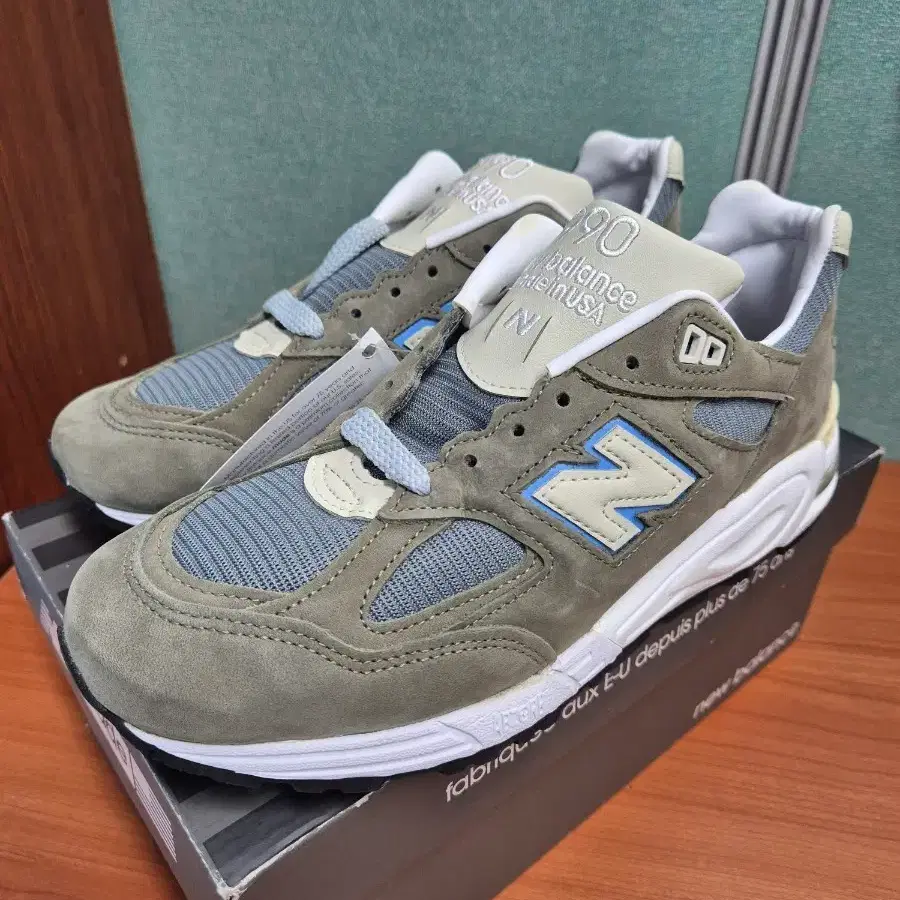 뉴발란스 990v2( jp1300 동일컬러) 260사이즈