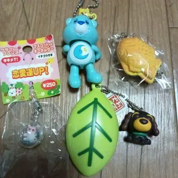 헤이세이 레트로 캐릭터 키링 4세트