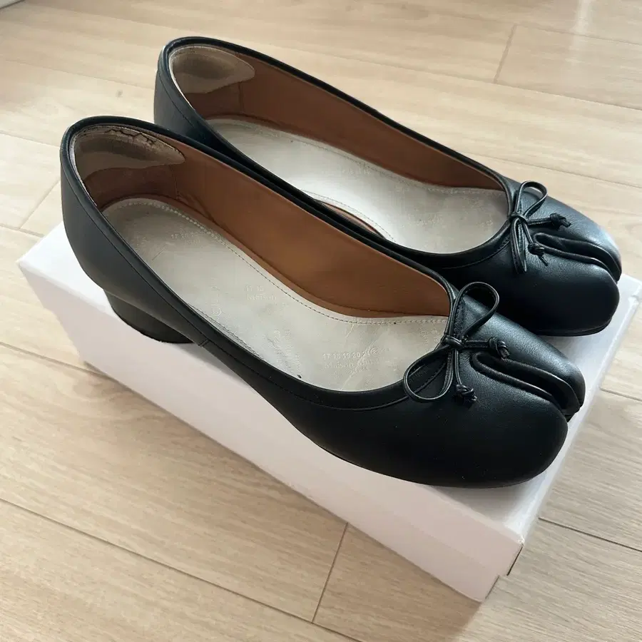 메종 마르지엘라 타비 펌프스 블랙 38
