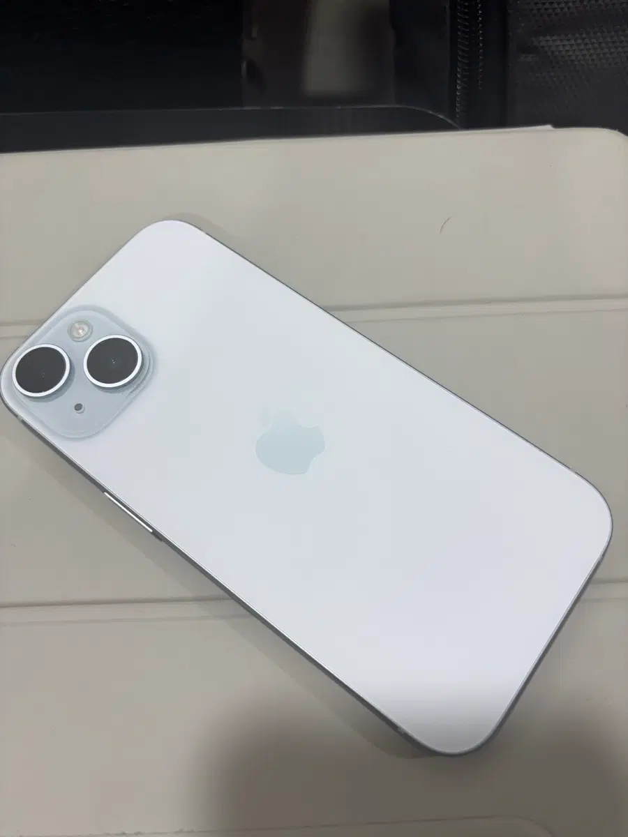 아이폰 15 블루 미국판 512GB 초 S급 (카메라 셔터x)