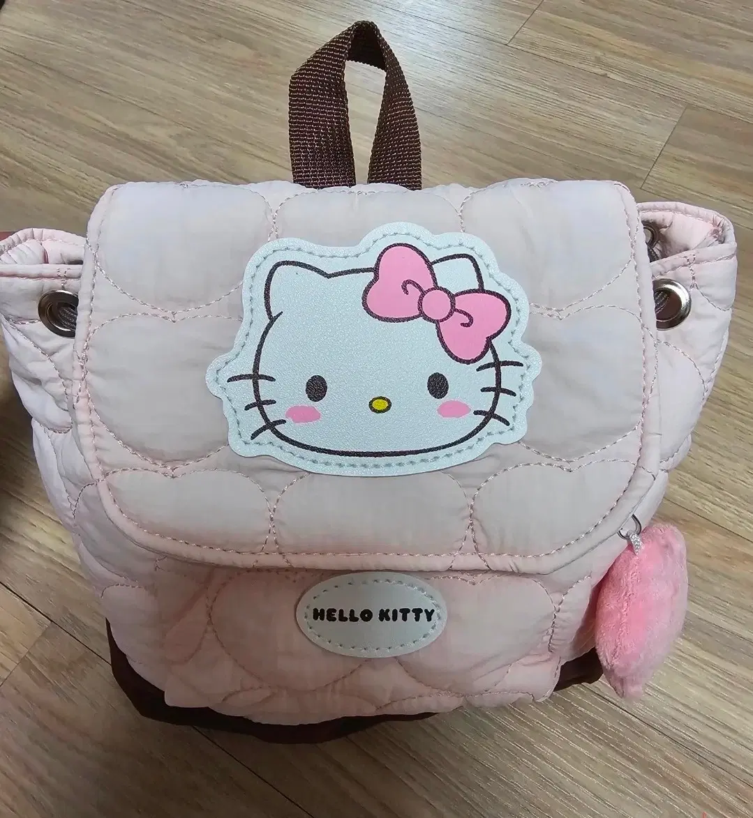 헬로키티 분홍색 퀼팅 백팩