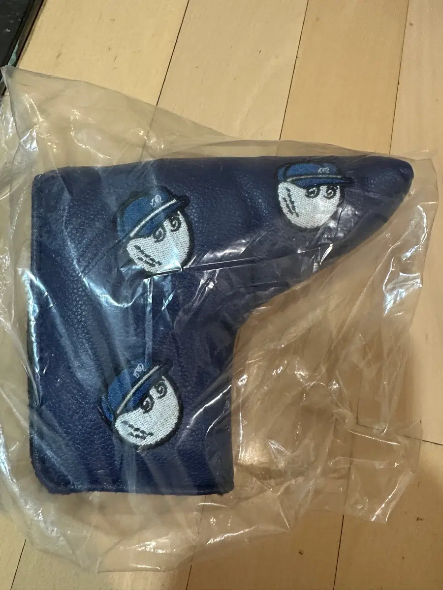 말본 골프 퍼터커버 네이비 얼굴자수