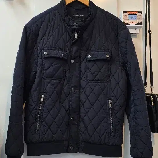 자라맨(ZARA MAN) 남성 다이아몬드 퀼팅 바이커 자켓 패딩 블루종 점퍼 XL 100사이즈 추천