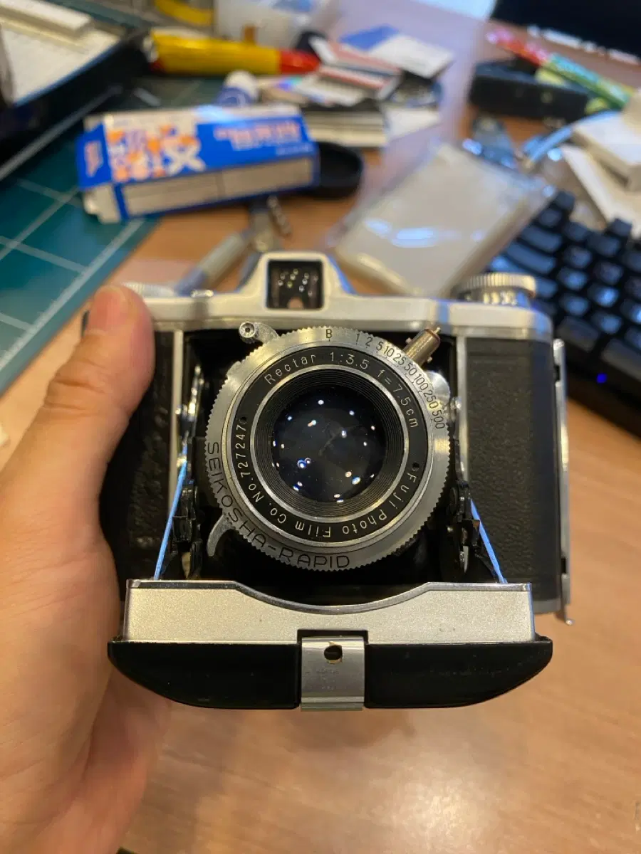 Super Fujica six