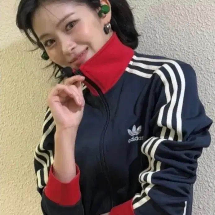 류진, 건호 아디다스 져지팝니다