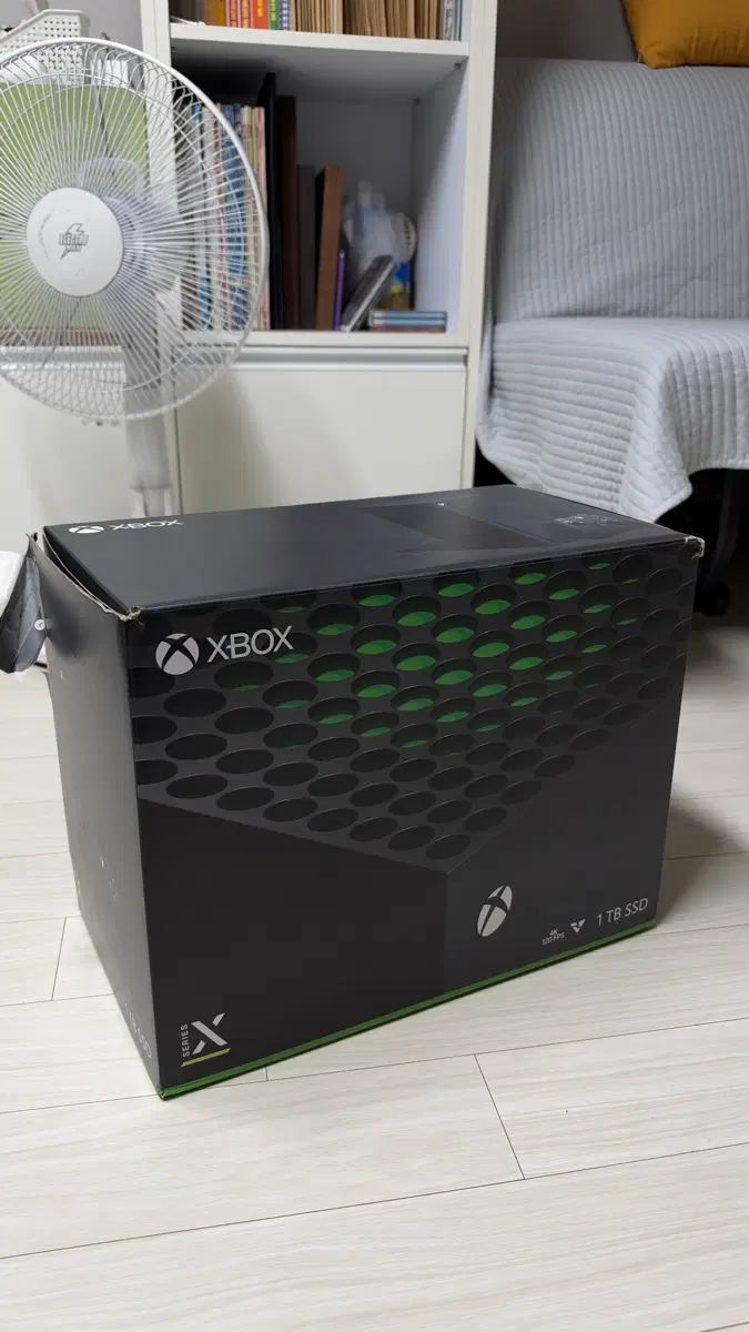 xbox series x 1tb + 충전 차지킷 + 무선 헤드셋