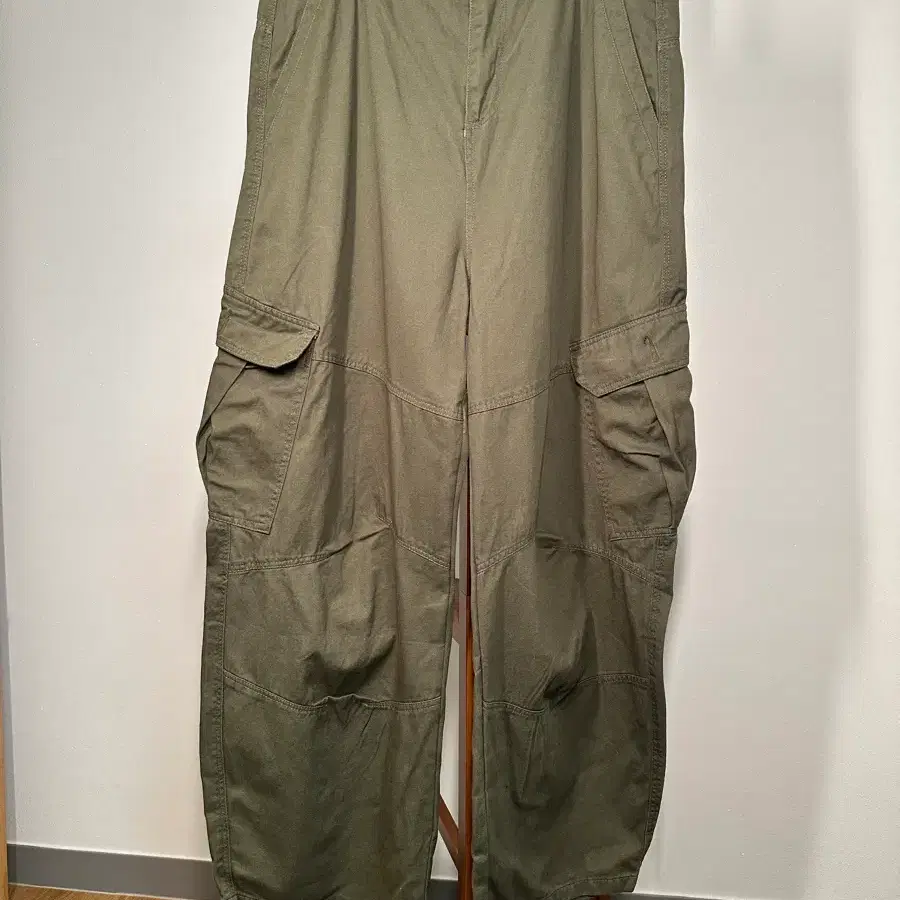 새상품) 카고 와이드 바지 카키