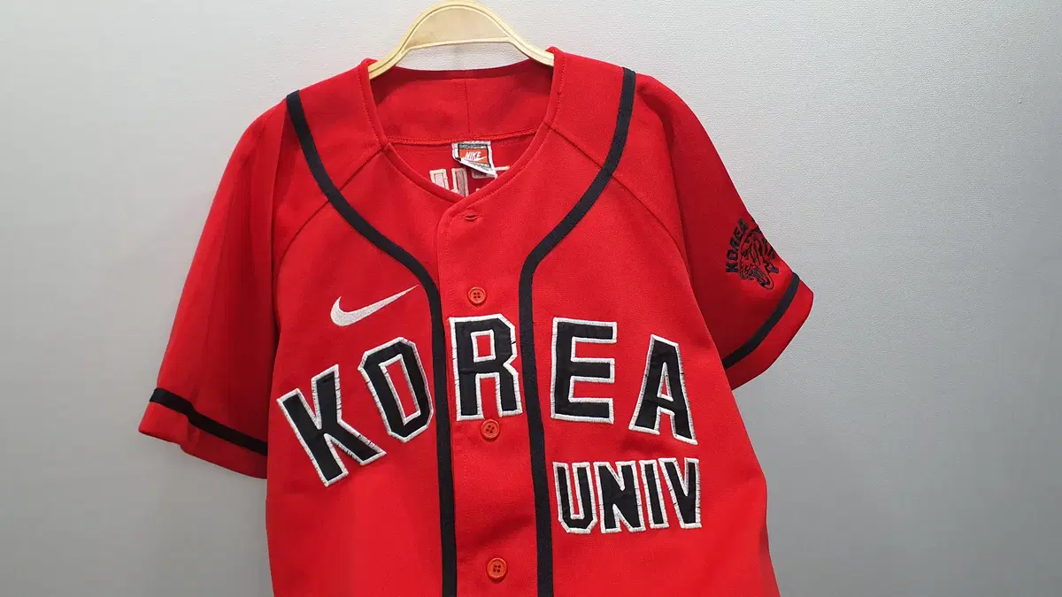나이키 고려대학교 야구부 유니폼 100사이즈