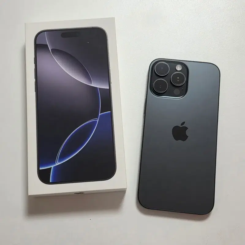 아이폰 16 프로맥스 블랙 티타늄 256GB