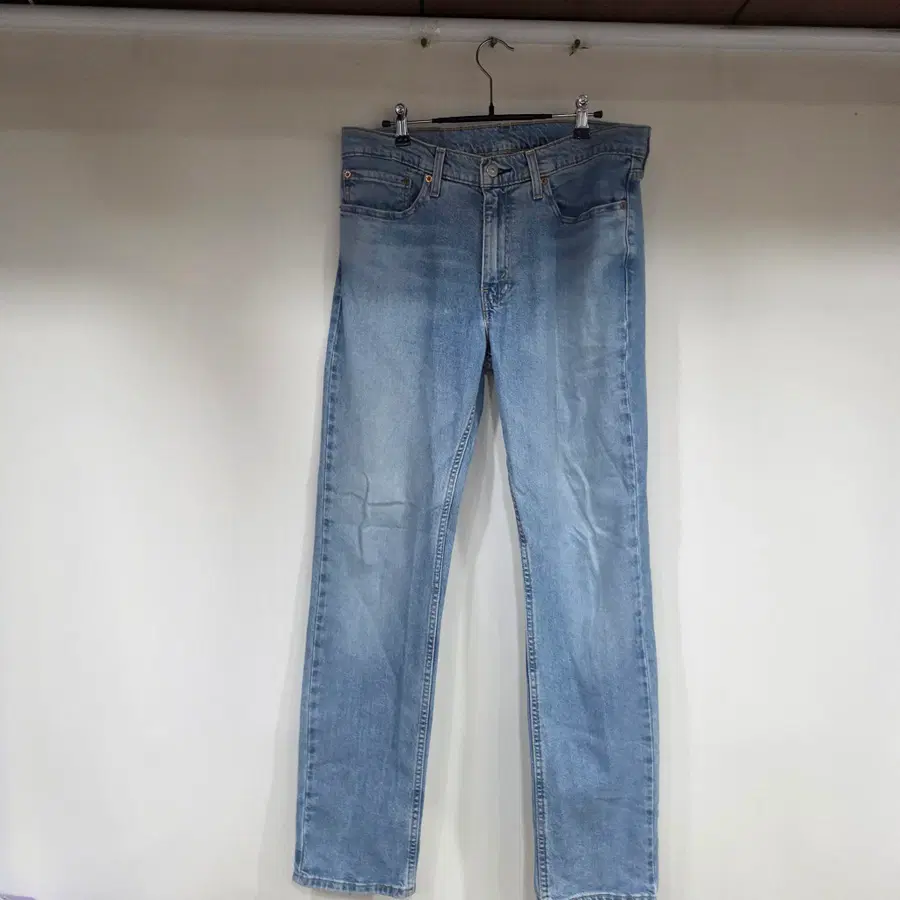 리바이스(Levi's) 511 슬림 핏 데님 팬츠 34인치