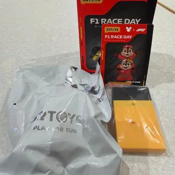 디즈니 F1 레이스 데이 칩과 데일 피규어