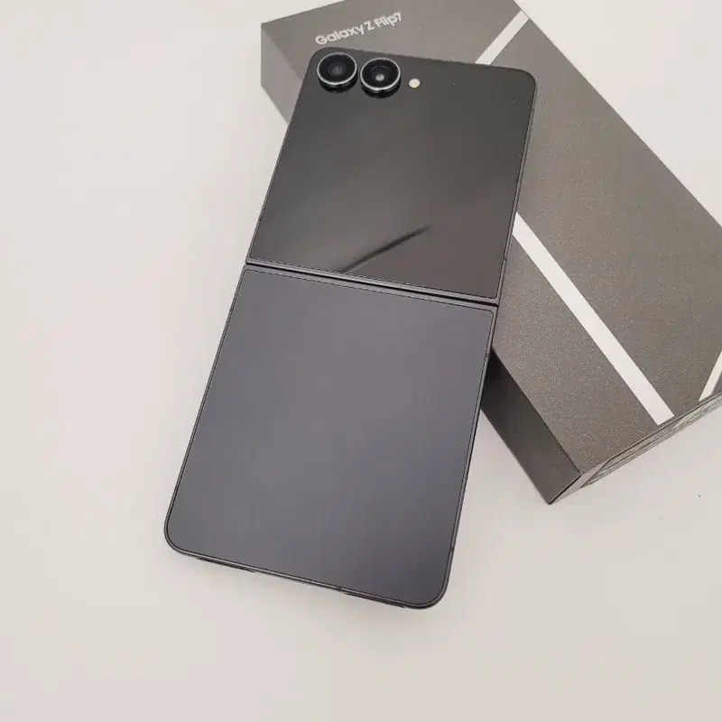 갤럭시Z플립7 512GB 판매합니다!