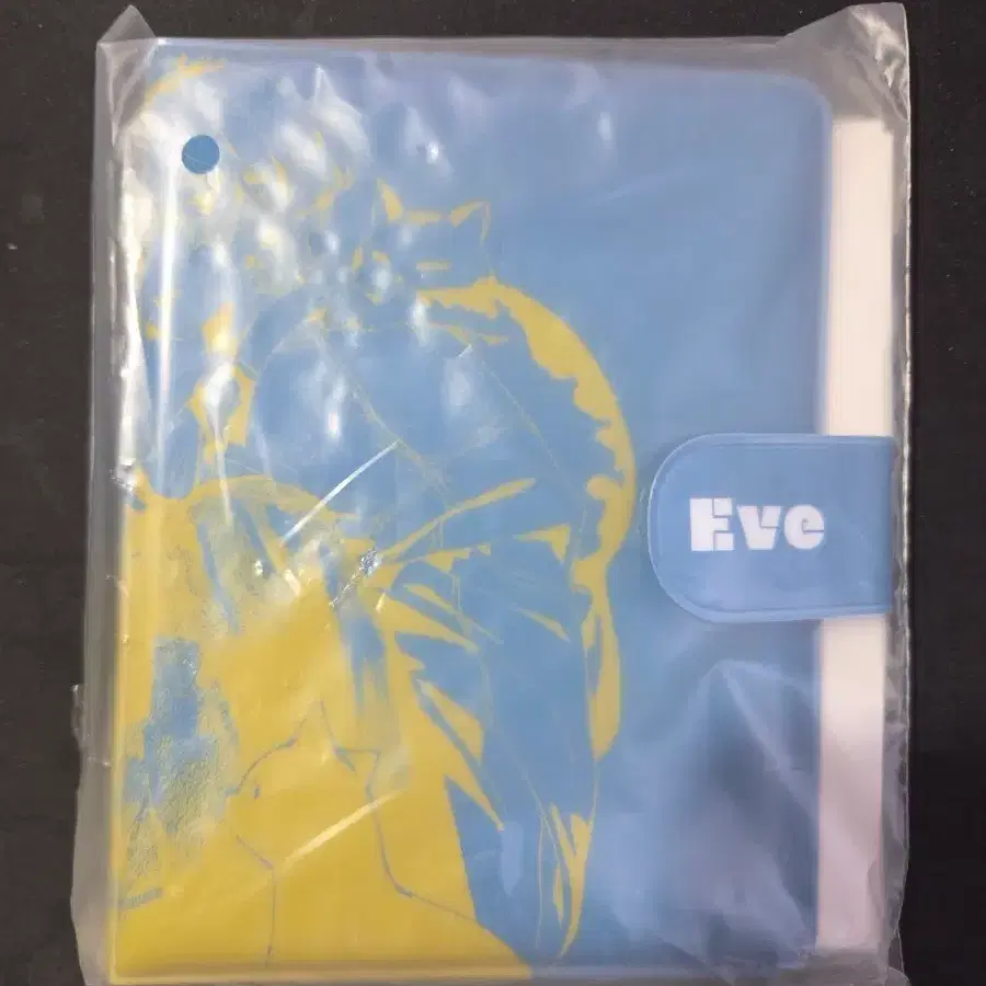 Eve 우타이테 리스마일 쿠지 씰북