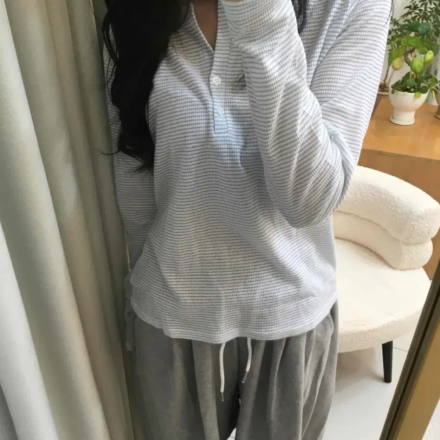 에이블리 여리핏 헨리넥 보더 루즈 긴팔 티셔츠