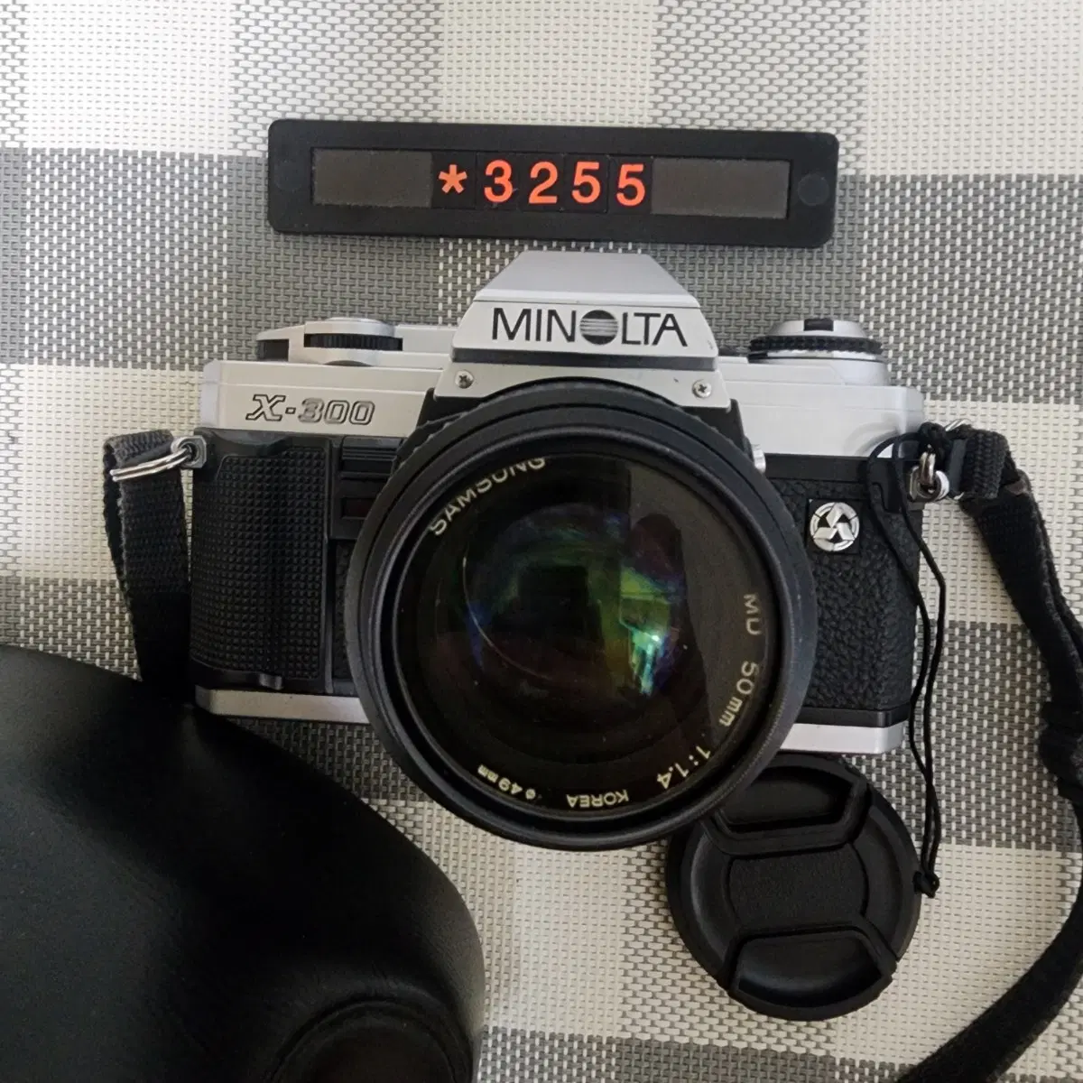 미놀타 X-300 필름카메라 1.4 단렌즈 실버바디
