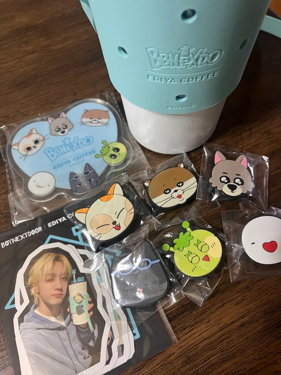이디야 콜라보 쁘넥도 굿즈 팔아요