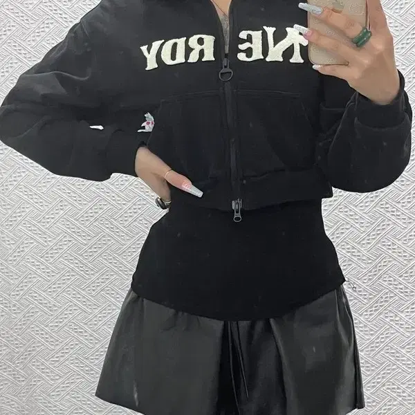 널디 빈티지 스트릿 펑크 고딕스펠로고 크롭 집업 XS C15115