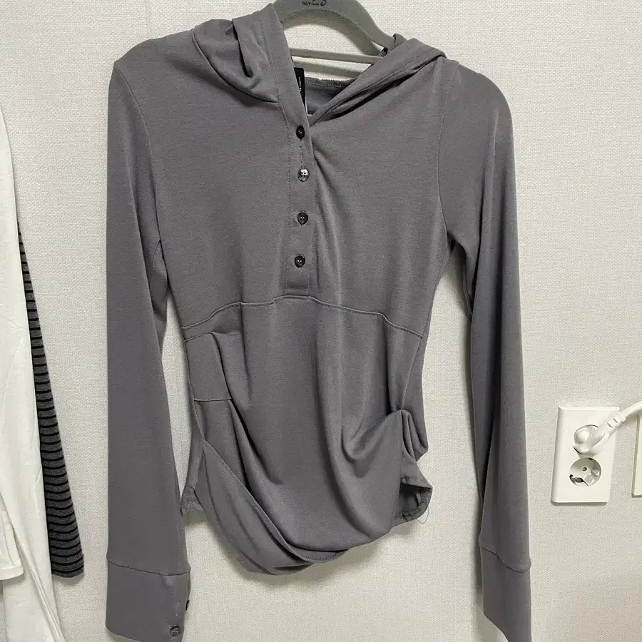 플레어업 Asymmetrical Draped Hoodie