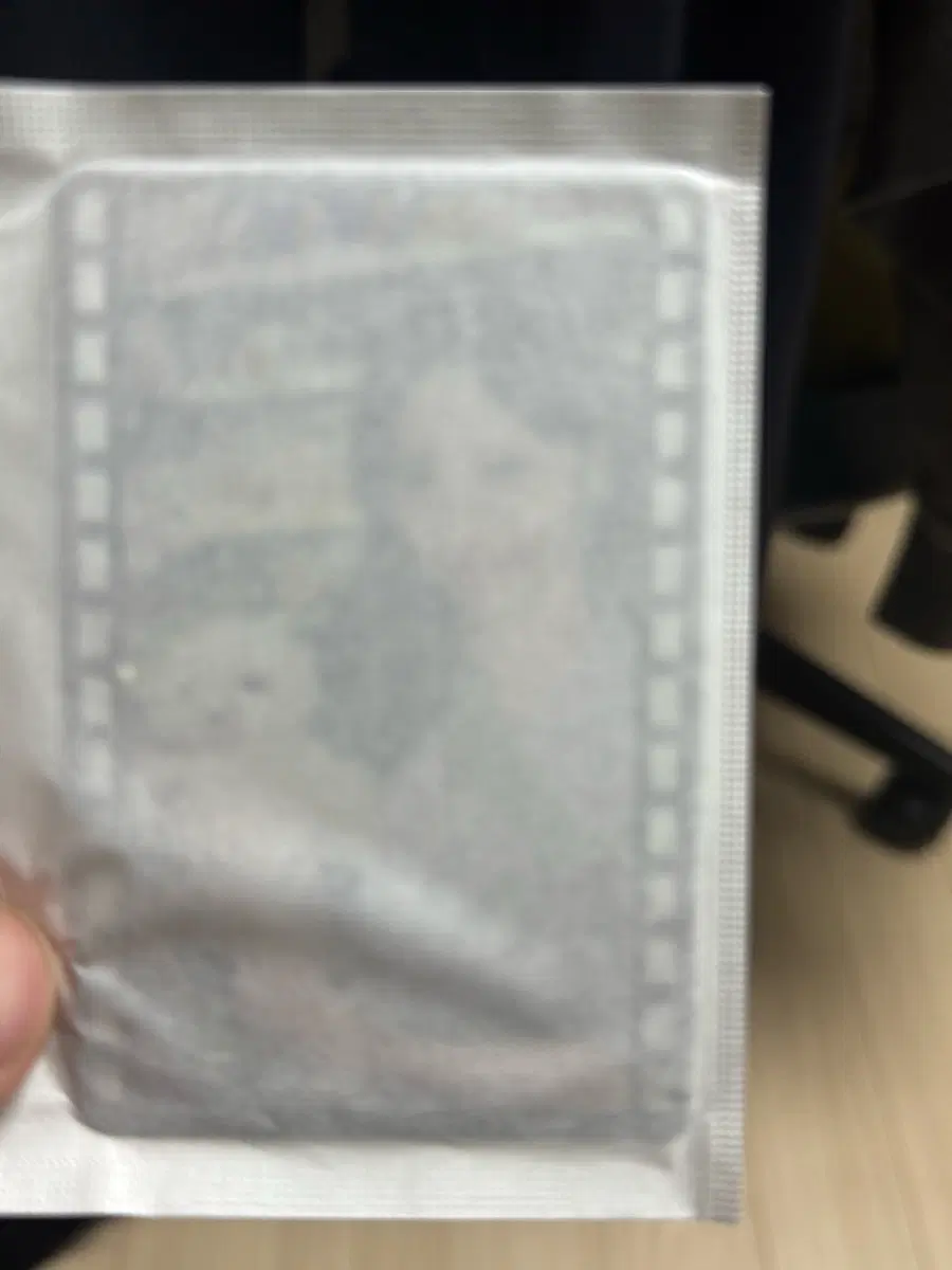 원이별이 리센느 포토카드 cu 사진 그대로 유지 미개봉 판매합니다. 일단 제시해주세요 가격음 임의로 올려두겠습니다
