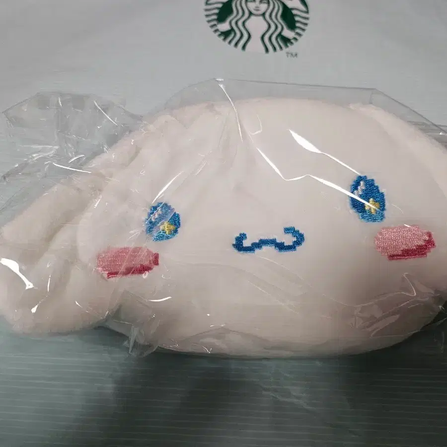 아누아 사나모롤 파우치