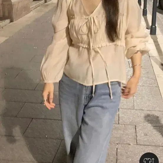 메리어라운드 블라우스 새제품 (운포)