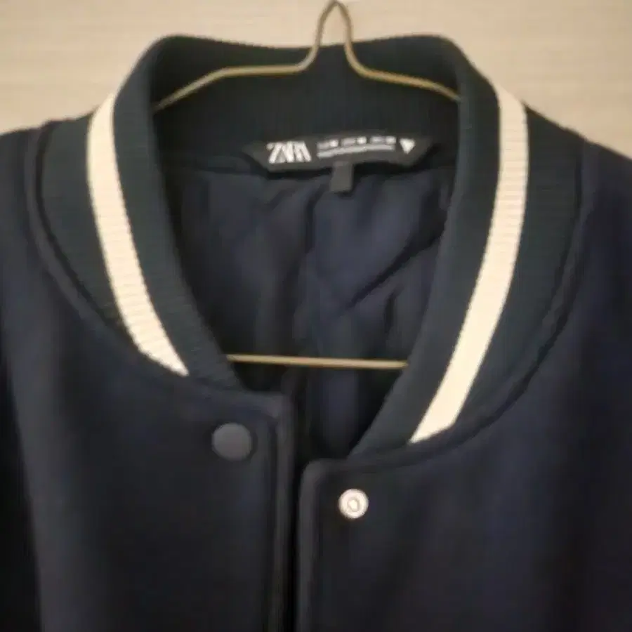 ZARA 네이비 블루 스타디움 자켓
