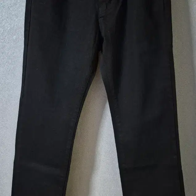 28) HTAE Timeworn 47 Black Black Denim