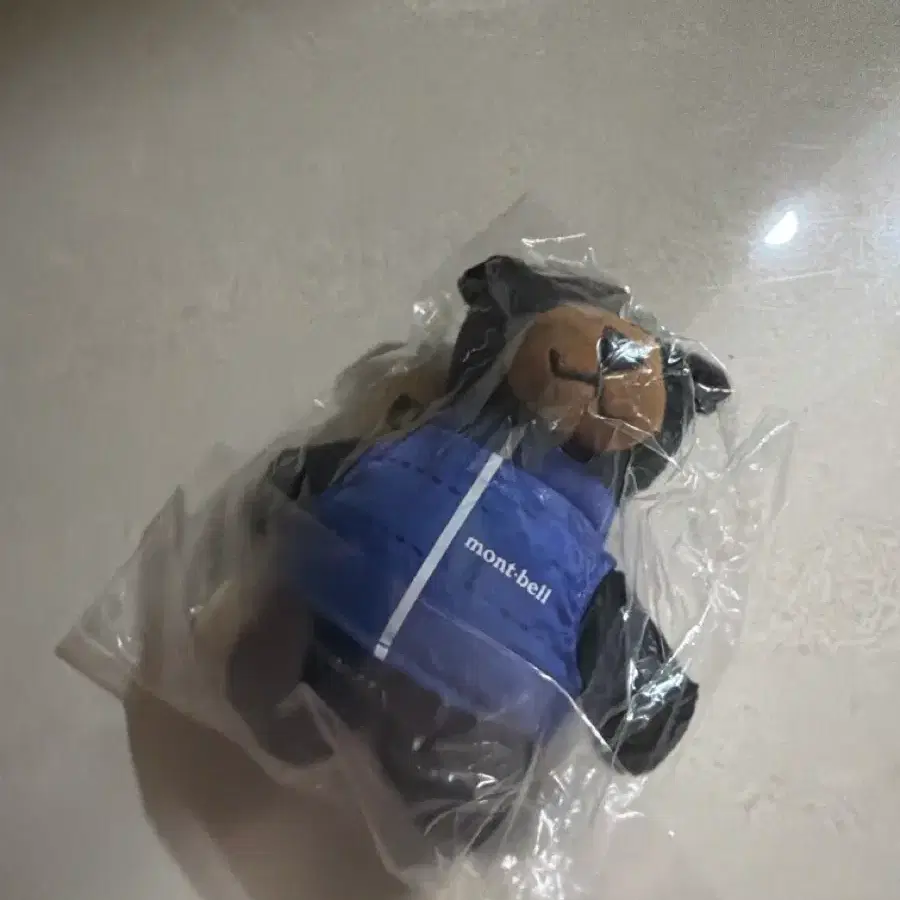 몽벨 패딩 키링 스트랩 파란조끼