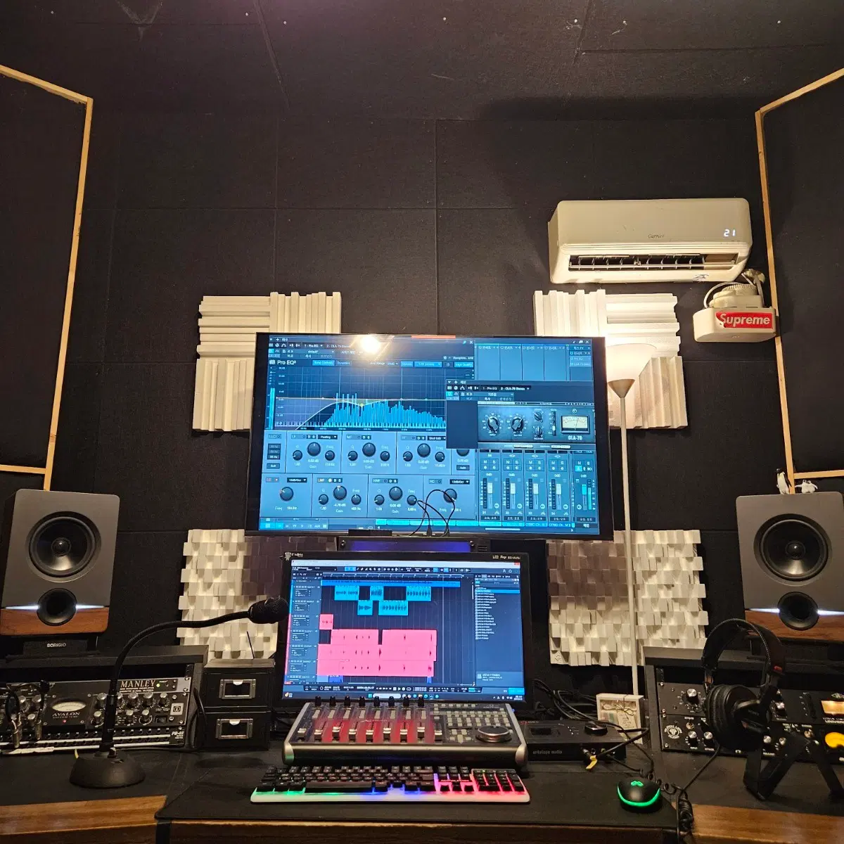 베어풋 X 아웃풋 프론티어 1조 판매합니다. Barefoot X Output Frontier