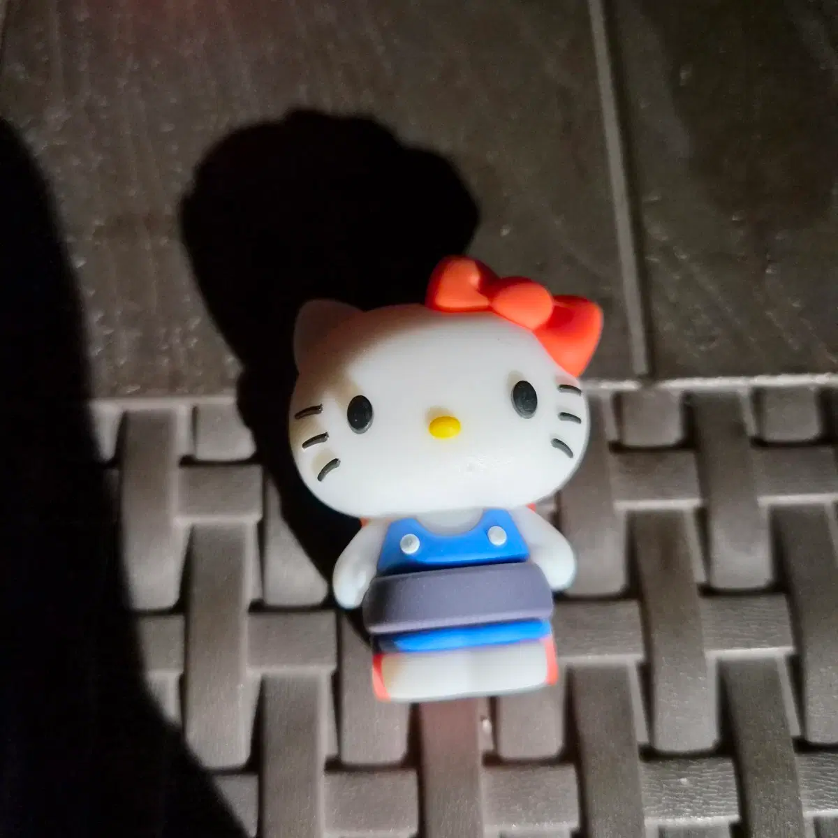 스시 캡슐 헬로키티 가챠 팔아요