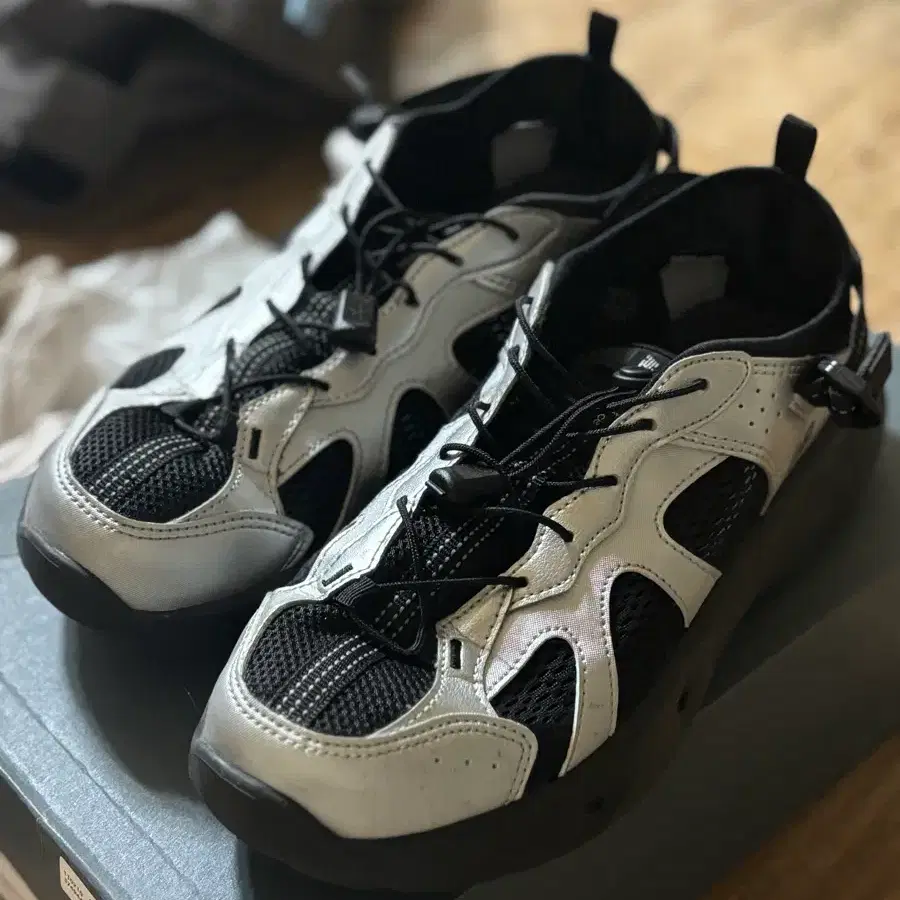 뉴발란스 케이브 실버 250