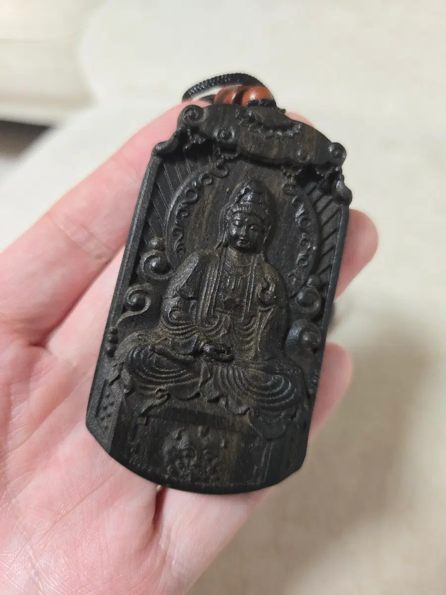 (새상품 수공예) 정교한 원목 부처님 조각상 목걸이